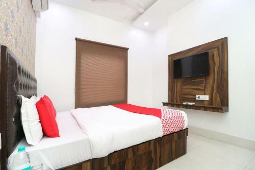 Oyo 26591 Hotel Angad Inn