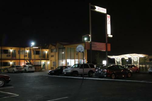 Astro Motel