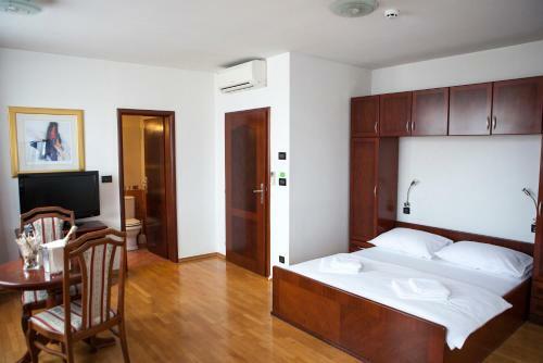 Bed & Breakfast Villa Mali Raj