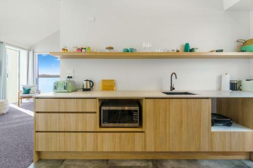 Harbour View - Westmere Holiday Apartment
