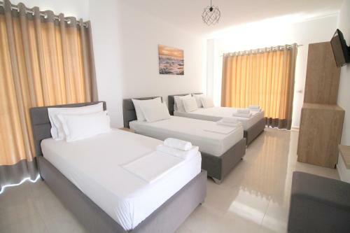 J&b Hotel
