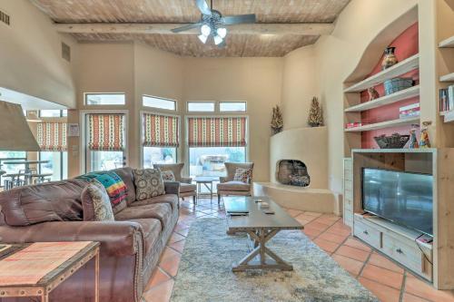 Adobe Mesa Home With Private Hot Tub And Patio!