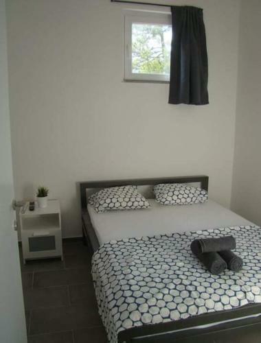 Apartmani Biba, Vir