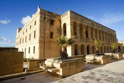 Villa Getaway Npetto Gozo Shared Pool