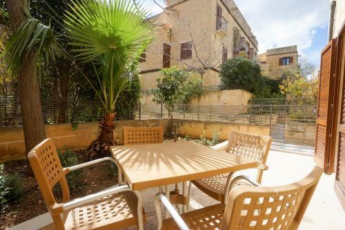 Villa Getaway Npetto Gozo Shared Pool