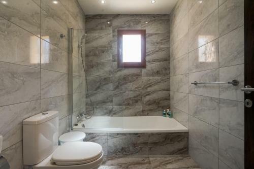 Villa Getaway Npetto Gozo Shared Pool
