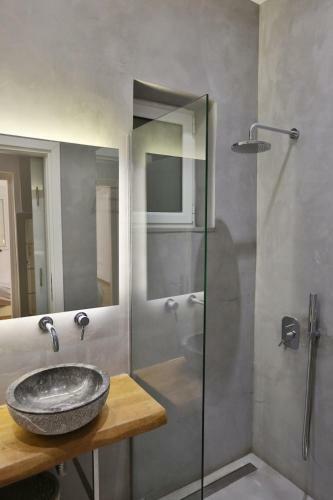 Luxury Apartment Near Acropolis