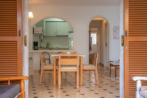 Rosamar Holidays Apartments