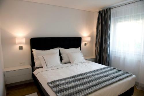 Villa Vila ?marca Remodeled House With Pool
