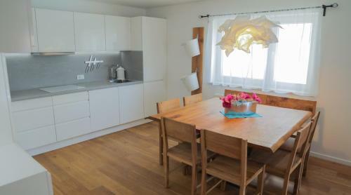 Villa Vila ?marca Remodeled House With Pool