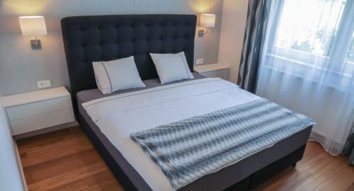 Villa Vila ?marca Remodeled House With Pool