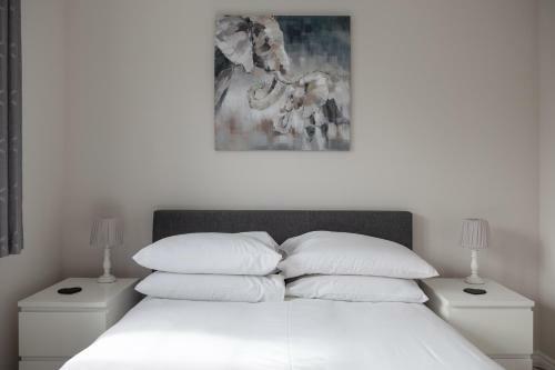 Finch House By Rentmyhouse