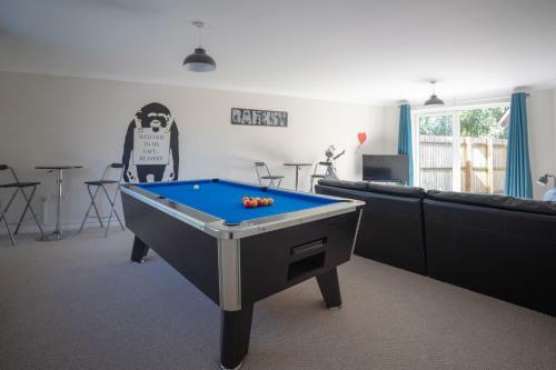 Finch House By Rentmyhouse