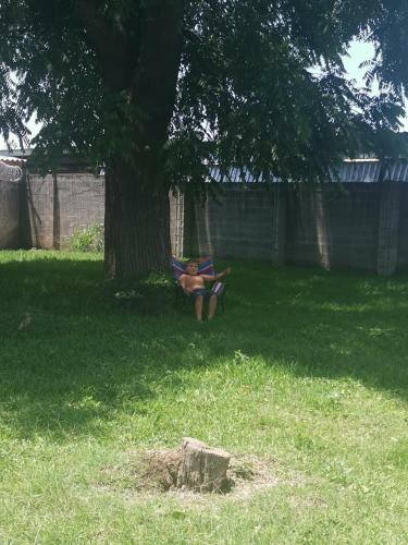 Agradable Casa Con Areas Verdes Y Piscinas