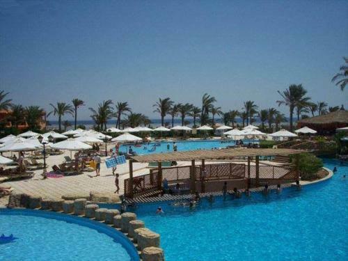 Private Apartment At Amwaj Hotel