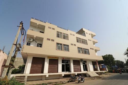 Hotel Oyo 19827 Shree Ram Palace