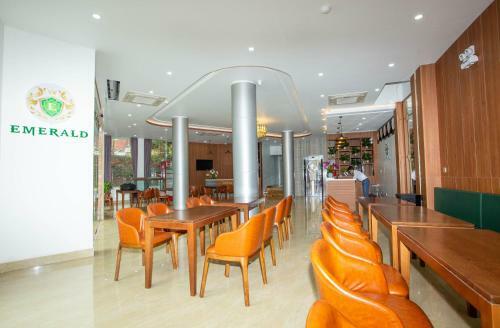 Hotel Kh�ch S?n Thanh S?n C�t B�