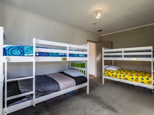 Drasko's Den - Ohakune Holiday Home