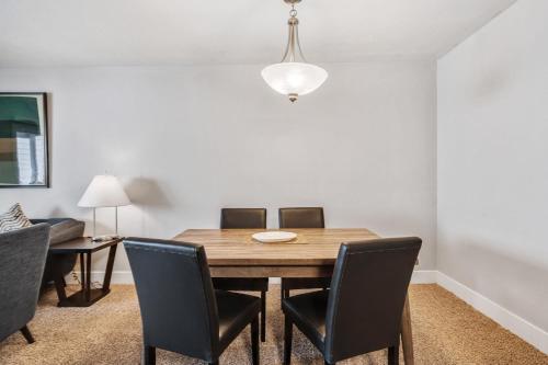 Stay Gia - Chic Modern 1br Apartment - Swimming Pool - Arcadia Walk