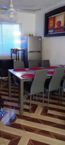Se Rentan Casas En Ixtapa 44-36-98-08-16