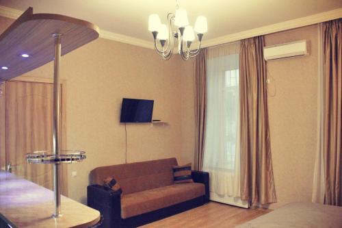 Apartment On Janashia 13