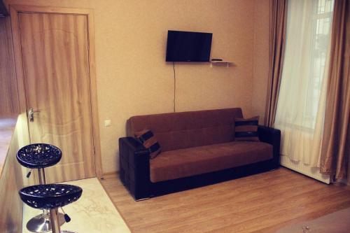 Apartment On Janashia 13