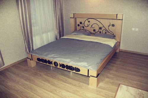 Apartment On Janashia 13