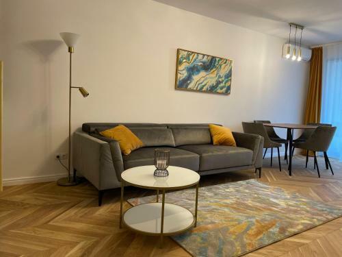 Beldom - The Central A Stylish Premium Apartment