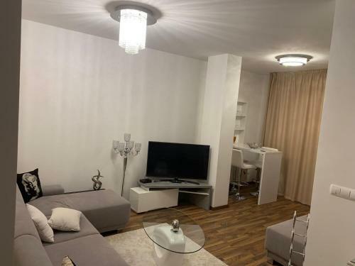 Oliver Apartm�n 6