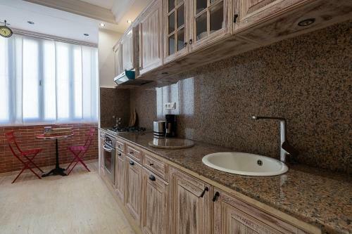 Luxury Two Bedrooms Apartment - Best Location