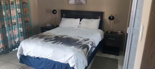 Hostal African Elephant Guesthouse