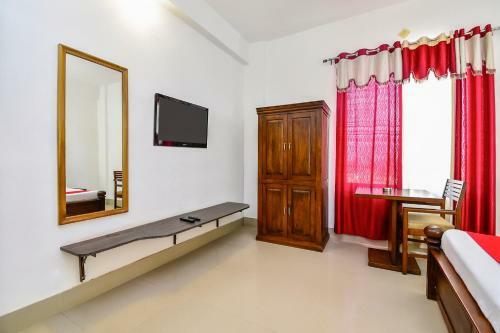 Oyo 28737 Hotel Mayur