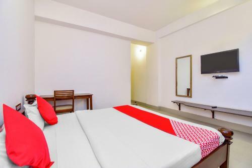 Oyo 28737 Hotel Mayur