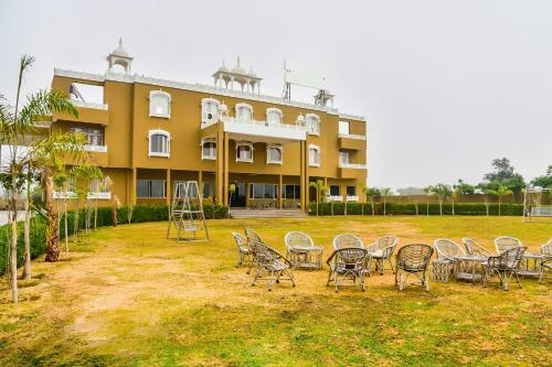Oyo 28737 Hotel Mayur