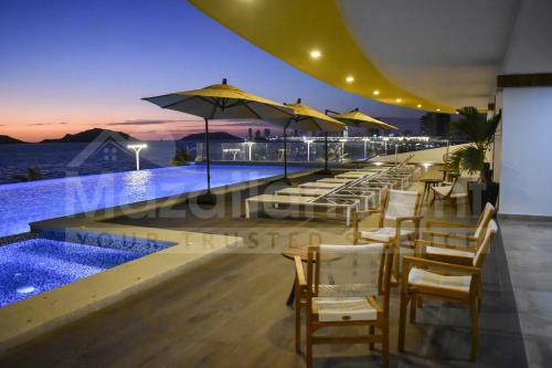 Sunset View Frente Al Mar!!