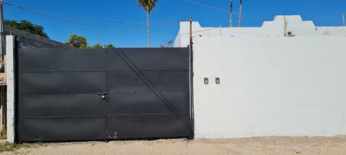Very Secured And Private Appartment 5 Minutes From The Beach.