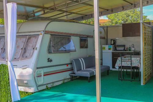 Sunny House Caravans