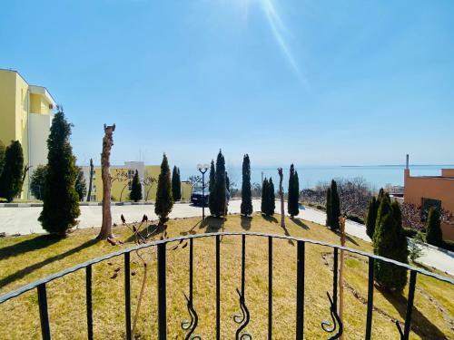 Bratanov Sea Fort Club Apartment
