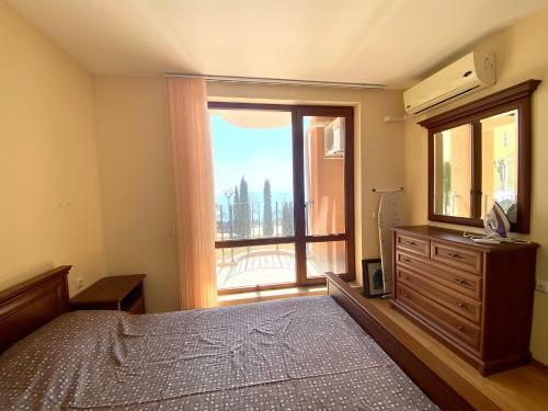 Bratanov Sea Fort Club Apartment