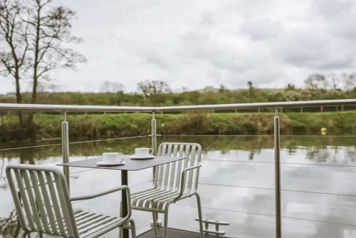 Water Cabin - 10 Mins From Bath (new Listing)