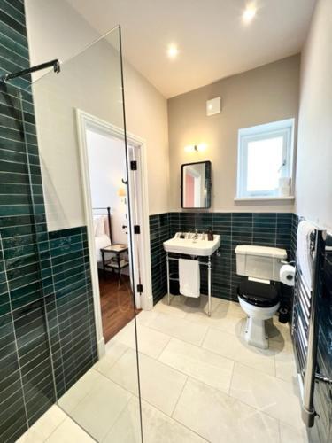 Redland Suites - Apartment 6