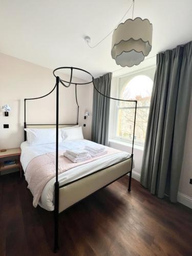 Redland Suites - Apartment 6