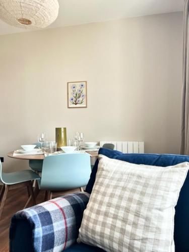 Redland Suites - Apartment 6