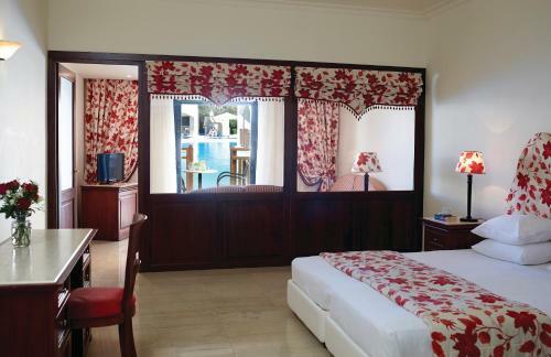 Hotel Roda Beach Resort & Spa