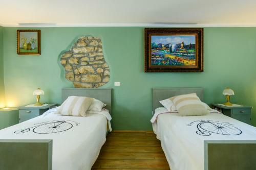 Rural Home Oriana