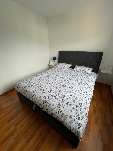 *new* One Bedroom Apartment Salt