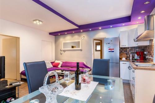 Apartment Tomy