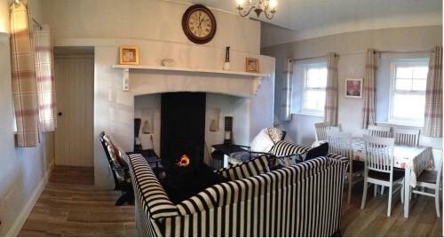 Puckaun Cottages