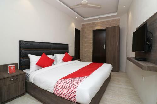 Hotel Oyo Flagship 24445 Pillar No 687