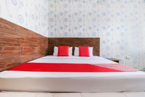Oyo 64820 Hotel Nbr
